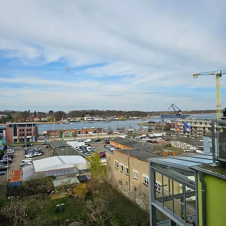 Im Dachgeschoss Mit Aufzug Apartment *